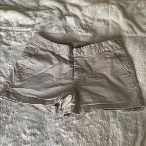 NWOT Gap khaki shorts